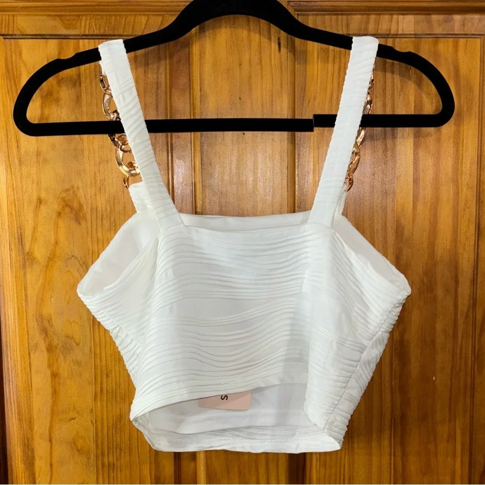 NEW W/ TAGS White Chain Strap Textured Crop Top - Picture 5 of 7